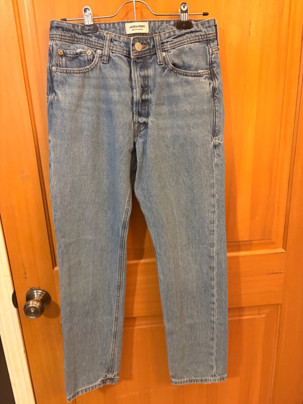 Jack & Jones Men’s Light Blue Slim Straight Jeans (unisex wear)